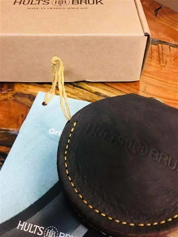 Flash Sale 👏 Axe Sharpeners Hults Bruk 180/600 Grit Grinding Stone, Leather Case 🤩 4 Axe Sharpeners Hults Bruk 180/600 Grit Grinding Stone, Leather Case