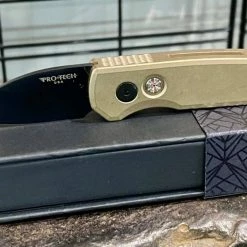PROTECH KNIVES Pro-Tech Runt 5 R5112 Auto Solid Bronze (1.9" 20CV Black DLC)