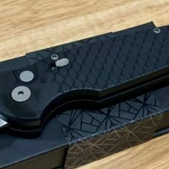 PROTECH KNIVES Pro-Tech TR-3 MC1 Magnacut Knife Fish Scale Black