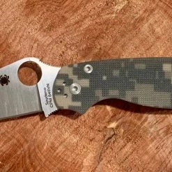 Spyderco Knives Spyderco Paramilitary 2 Knife CPM-S45VN Satin Blade, Digital Camo Handles